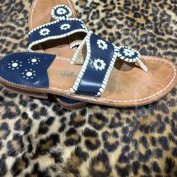 Jack Rogers Navy and White Floral Sandals - Picture 4 of 5